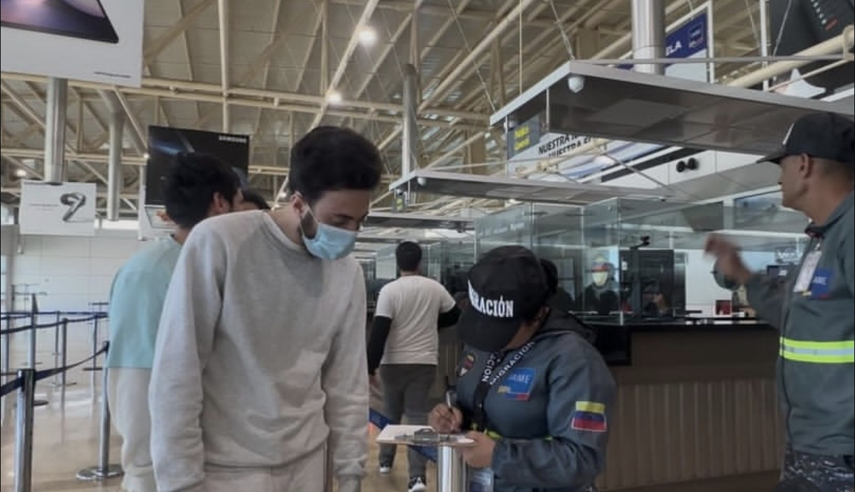 Venezuela recibe 171 migrantes repatriados desde Estados Unidos